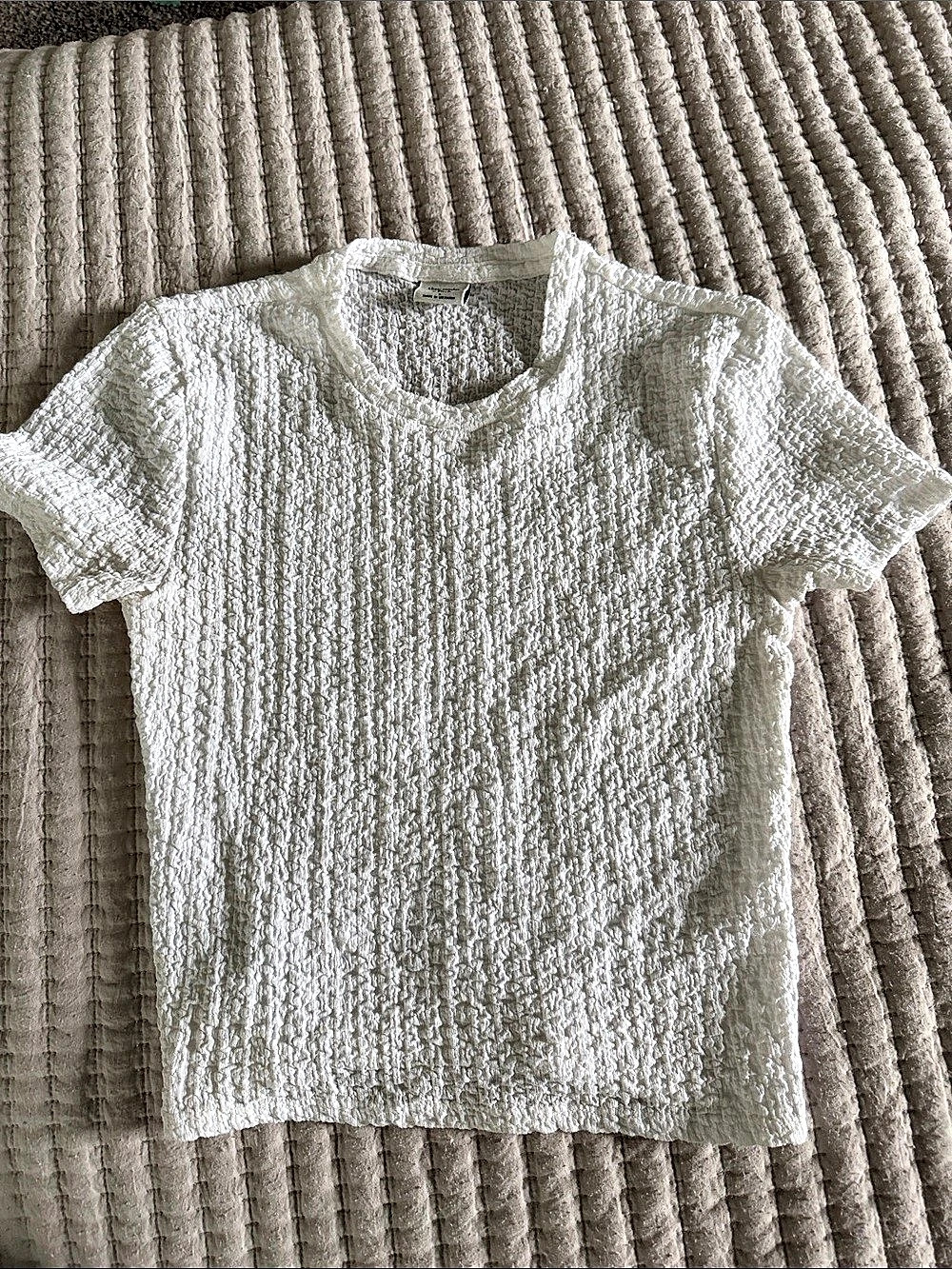 Abercrombie & Fitch Textured Short Sleeve Tee in White Size Small